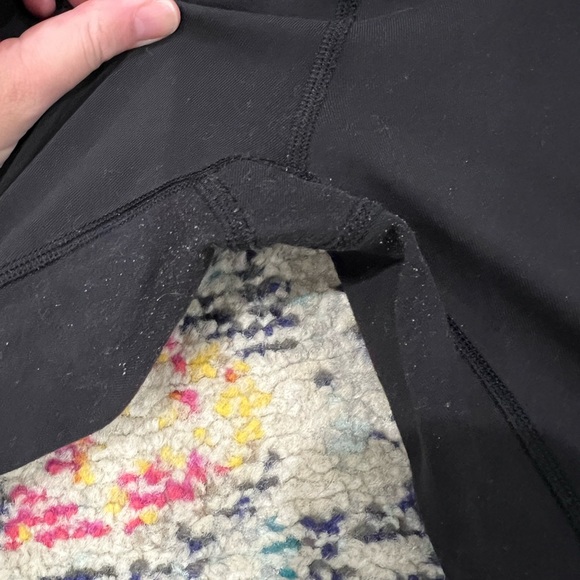 Lululemon Wunder Under Black leggings - Picture 3 of 4